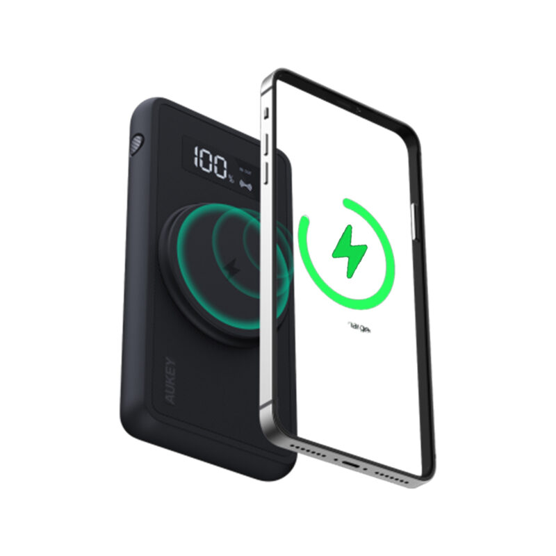 Aukey-PB-WL01i-10000mAh-Powerbank-With-USB-A_USB-C-And-Magnetic-Wireless-Charging-Handy-Flip-Out-Stand-Black-2
